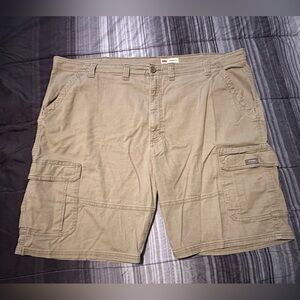 Men’s Wrangler Cargo Shorts